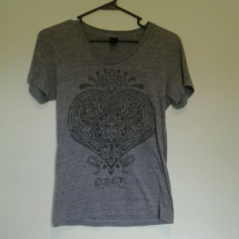 Obey t shirt